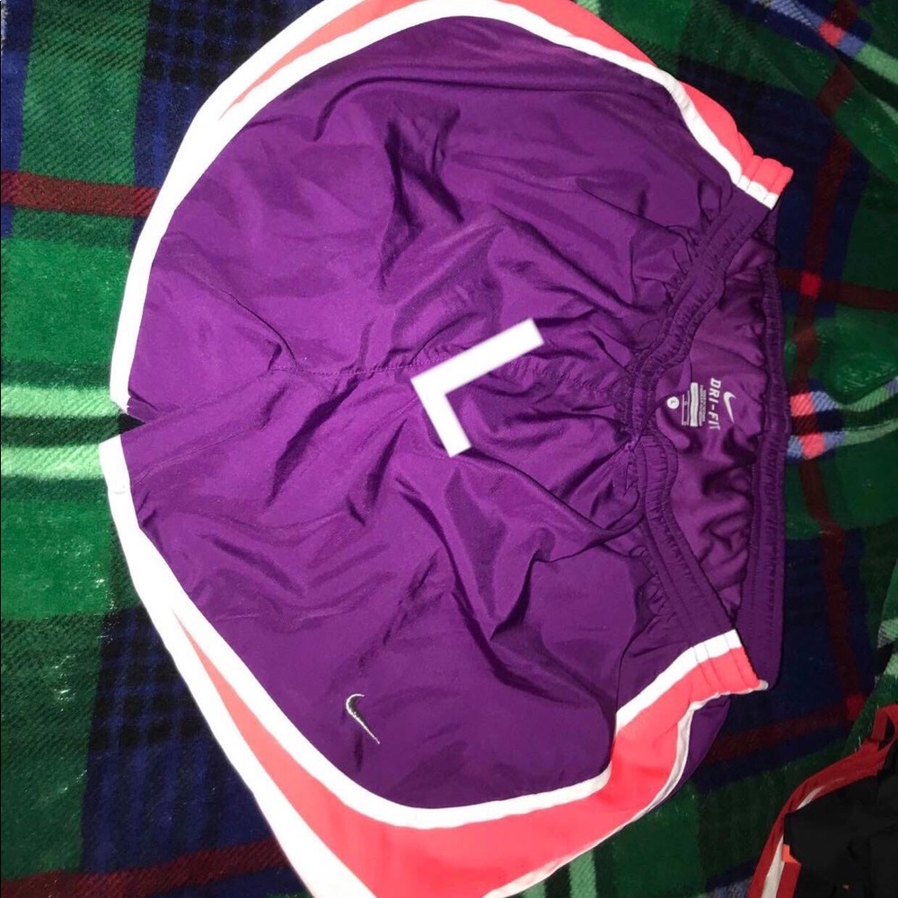 Nike large shorts